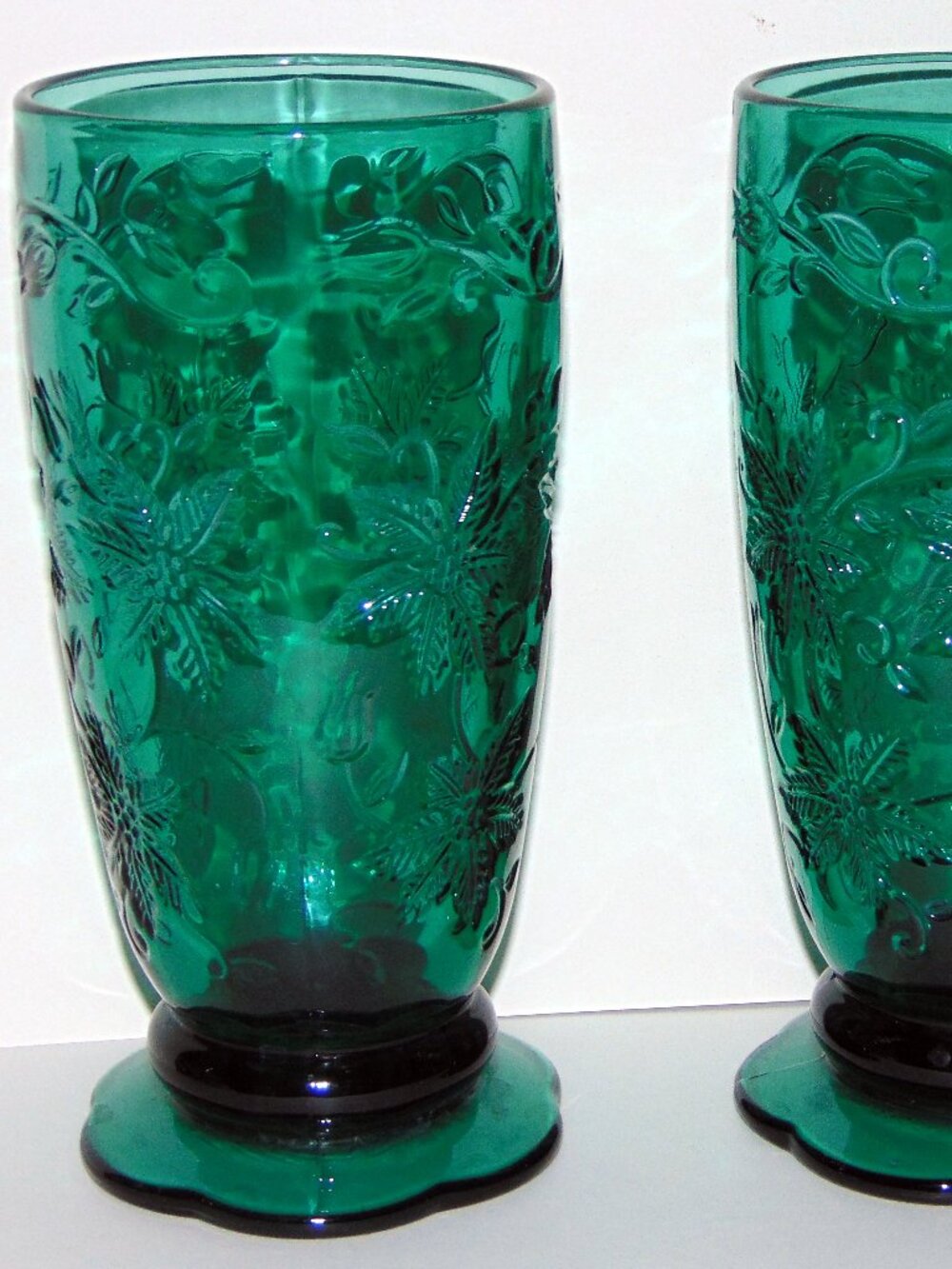 Princess House Fantasia Emerald Green 20oz Footed Tumblers set of 2 Exc Cond
